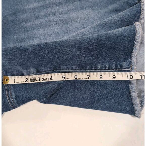 NYDJ Classic Blue Jean Shorts - Picture 12 of 14